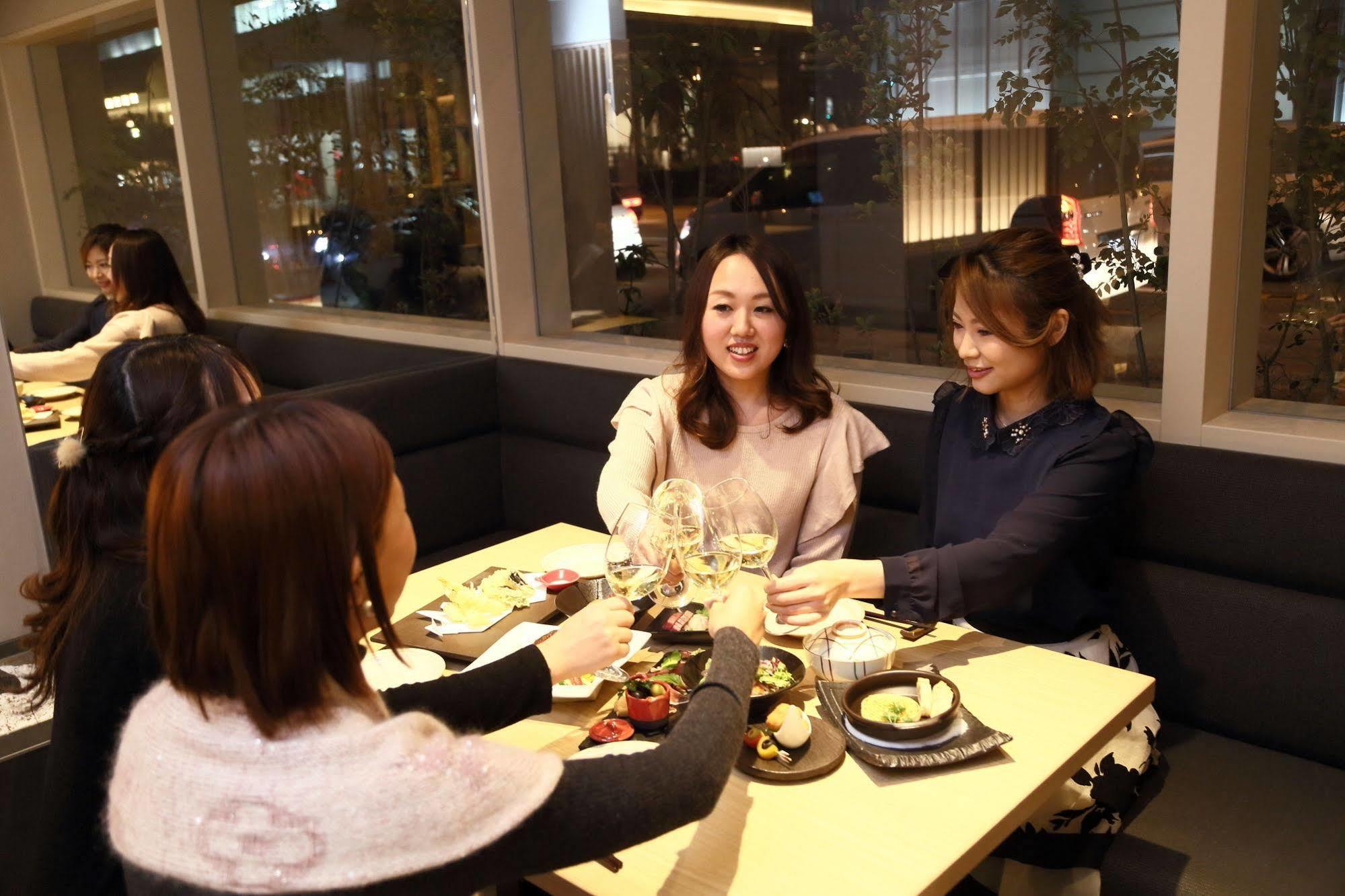 Hotel Binario Umeda Oszaka Kültér fotó